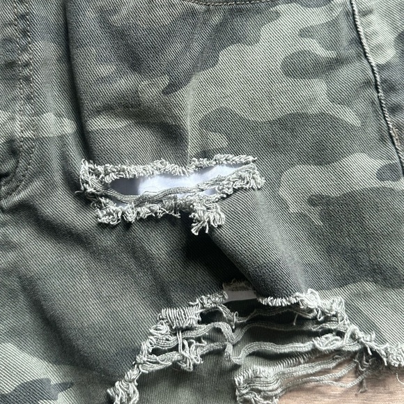 🌻4/$15🌻   •No Boundaries• high waisted shorts - Picture 4 of 5